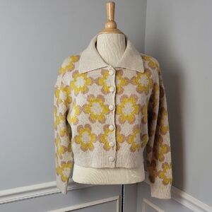INDUSTRY Beige Yellow Retro Boho Hippie Floral Collared Cropped Cardigan Sweater